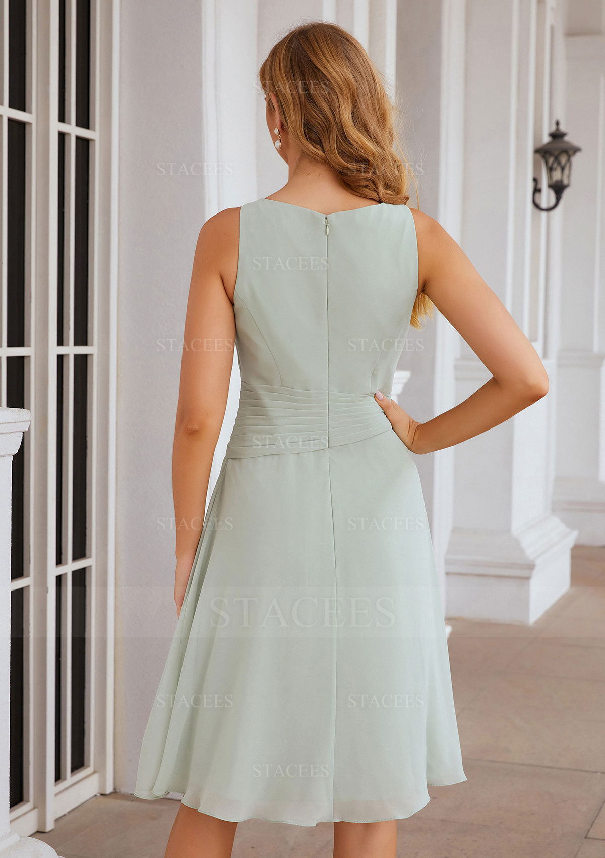a-line knee length mother of the bride dresses Petite Mother of the Bride Dress 2026 A-line Tulle Silver Short Scoop