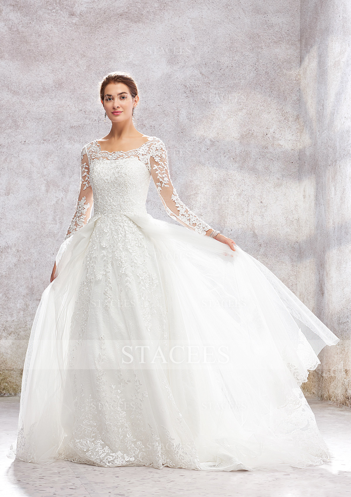Ball Gown Princess A-line Scoop Neck Full/Long Sleeve Court Train Lace Tulle Wedding Dress With Beading Sequins