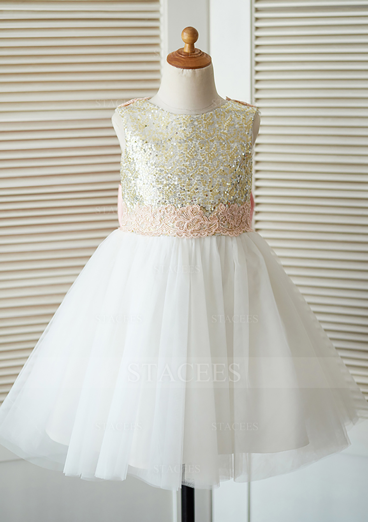 Daffodil A-line/Princess Scoop Neck Knee-Length Tulle Sequined Flower Girl Dress With Bowknot Lace - STACEES