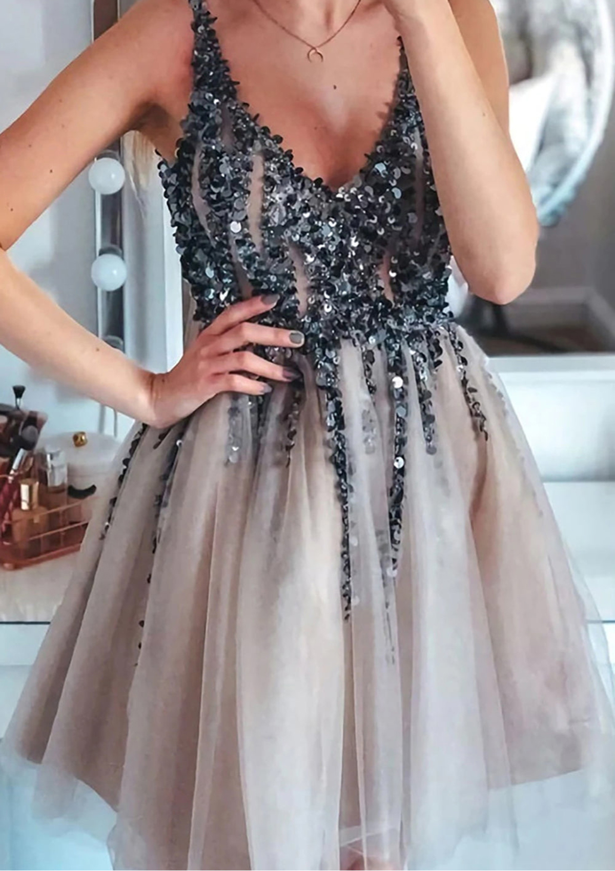As Picture A-line V Neck Sleeveless Tulle Short/Mini Homecoming Dress With Sequins Beading - STACEES