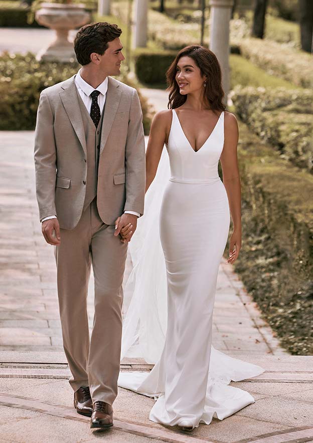 Trumpet/Mermaid V Neck Elastic Satin Court Train Wedding Dress with Appliques Lace