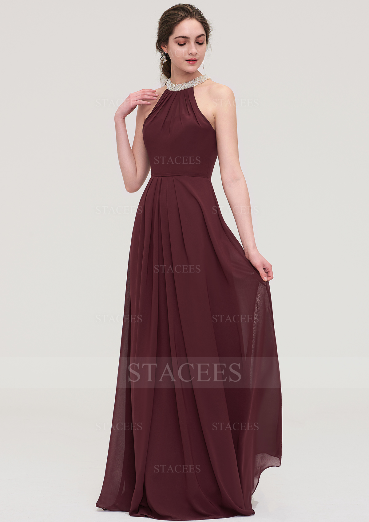Cabernet Robe trapèze scoop mousseline longueur ras du sol robe de demoiselle d'honneur avec perle plissé - STACEES