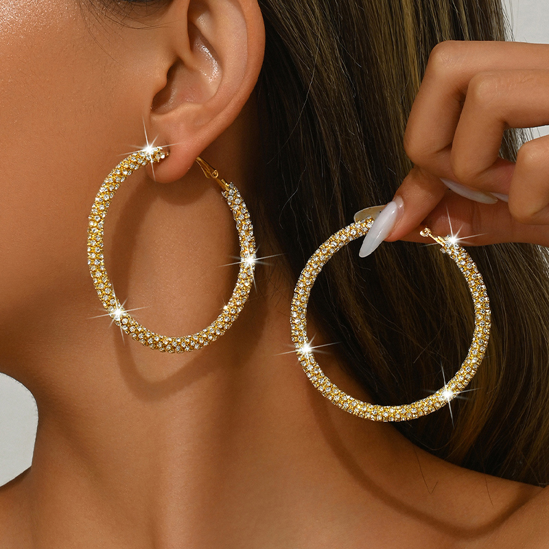 Attractif étincelant cuivre boucles d'oreilles avec strass