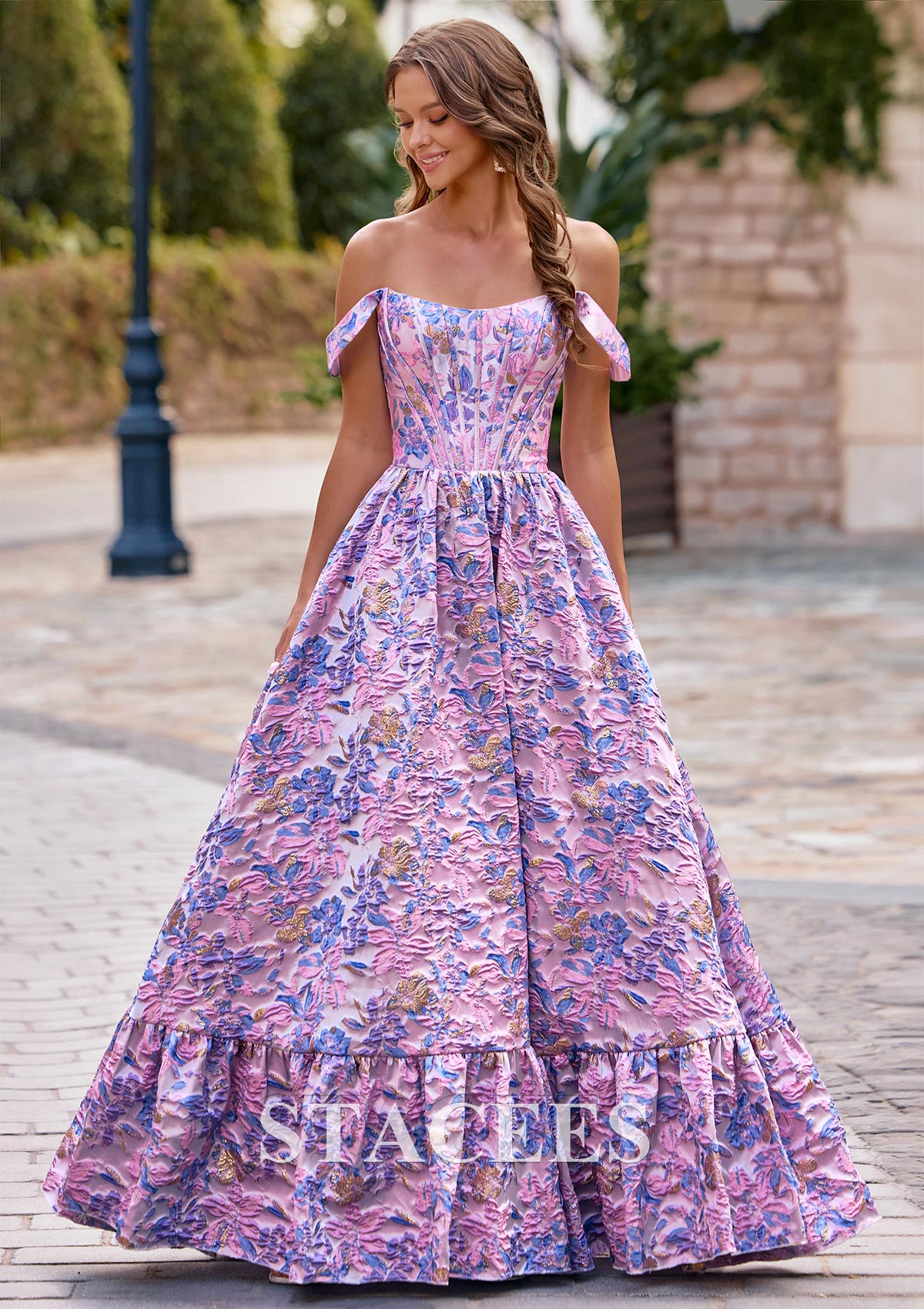Pink Lilac Floral Trapèze robe princesse épaule dénudée brocart longueur ras du sol robe de bal avec volants imprimé floral - STACEES