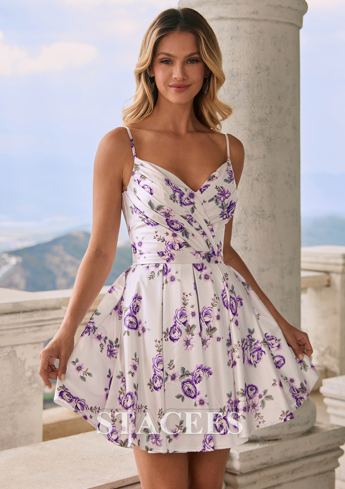 Floral Lila Vestido línea a escote en v seda como el satén corto/mini vestido para homecoming