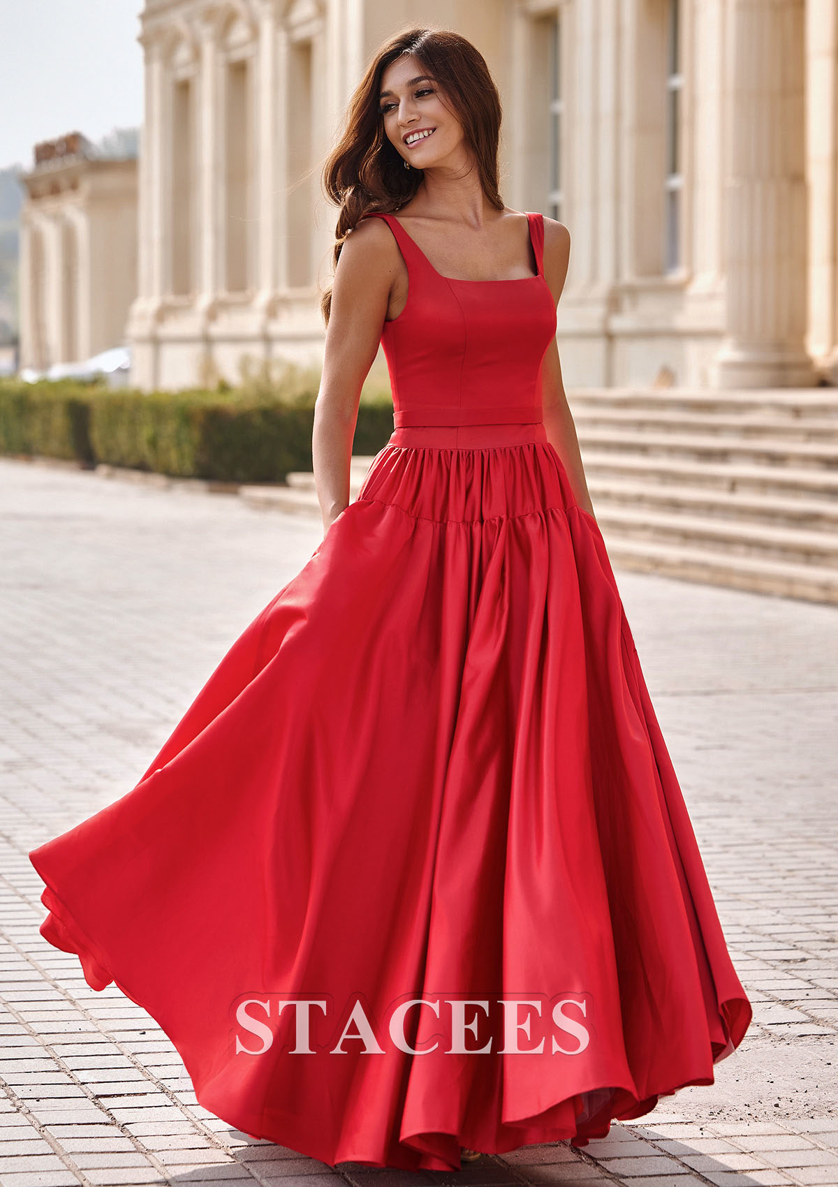 Rouge Trapèze carrée satin ras du sol robe de bal avec ceinture  - STACEES