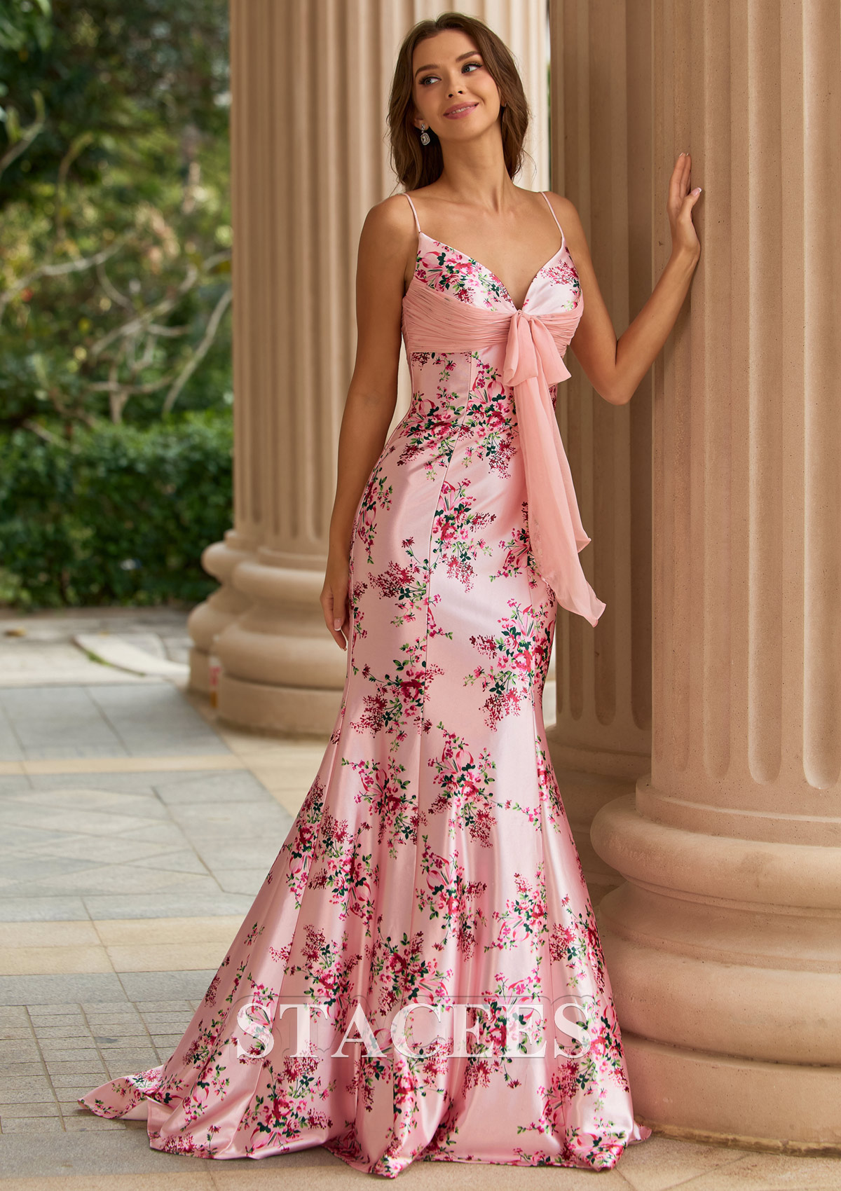 Blushing Pink Floral Trumpette/Sirène col en v soie comme du satin traîne balayage robe de bal avec plissé imprimé floral - STACEES