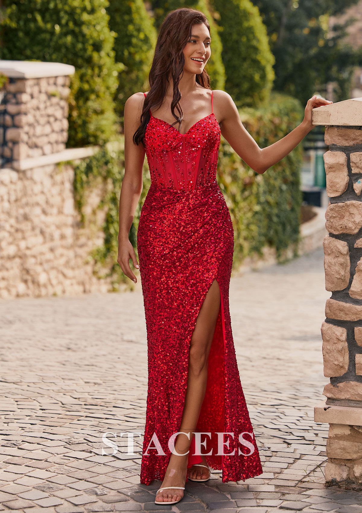 Rouge Fourreau col en v paillettes longueur ras du sol robe de bal avec perles plissé fendue - STACEES