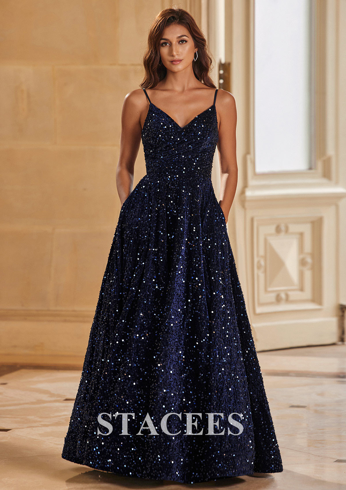 Azul Marino Oscuro Vestido línea a escote en v lentejuelas de terciopelo hasta el suelo vestido de graduación - STACEES