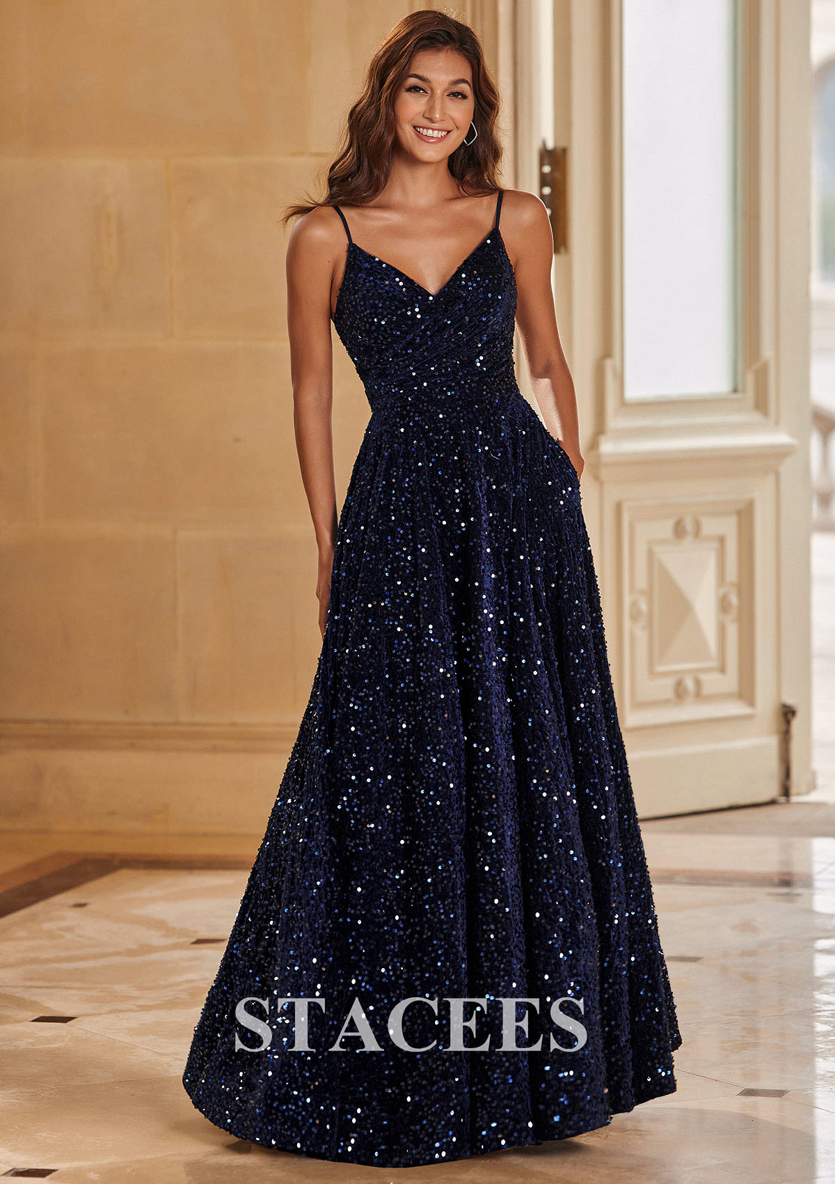 Azul Marino Oscuro Vestido línea a escote en v lentejuelas de terciopelo hasta el suelo vestido de graduación - STACEES