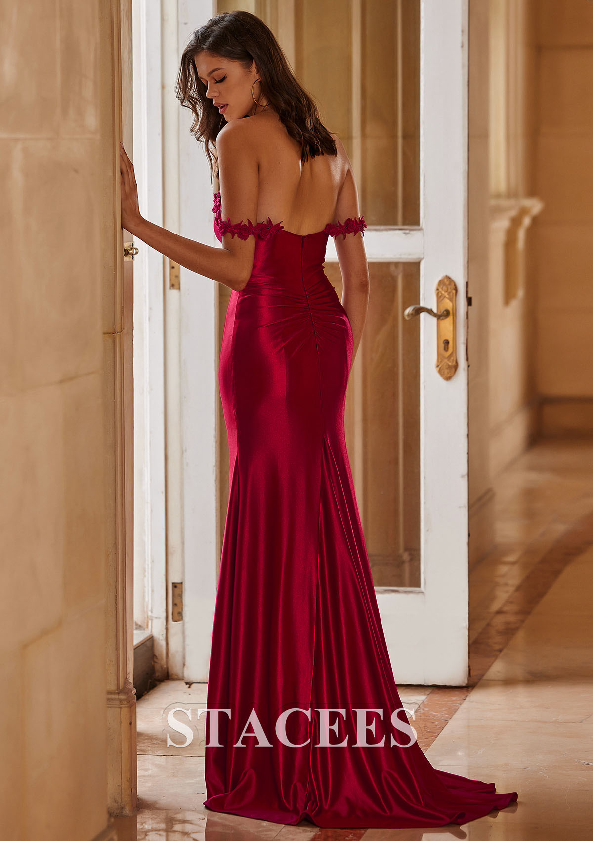 Bordeaux Trumpette/Sirène épaule dénudée satin élastique traîne balayage robe de bal  - STACEES
