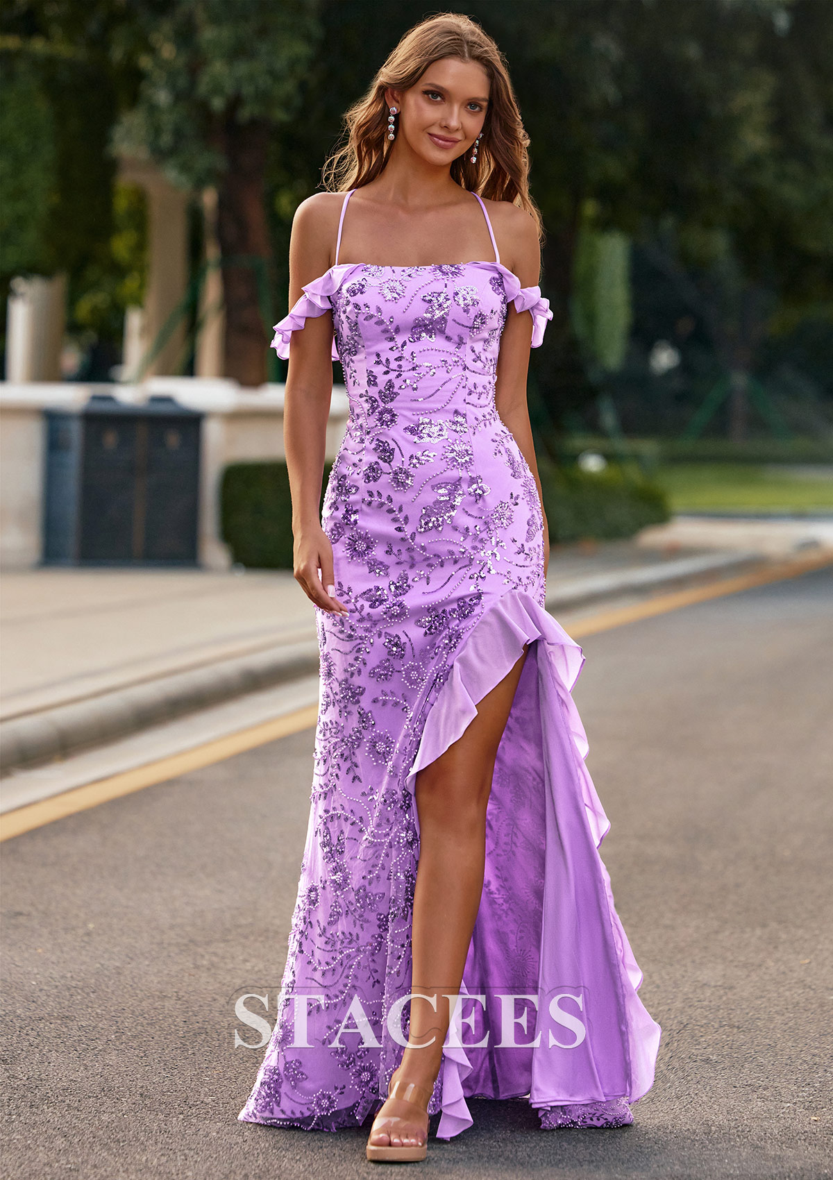 Lilas Fourreau épaule dénudée tulle traîne balayage robe de bal avec volants paillettes - STACEES