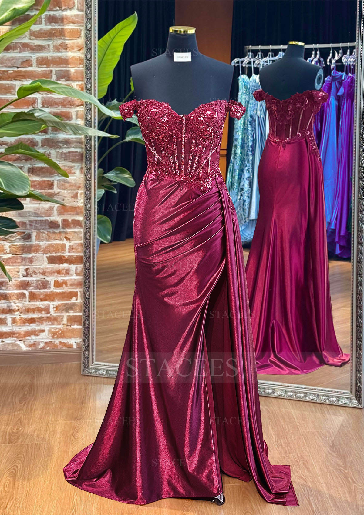 Bordeaux Fourreau épaule dénudée soie comme du satin traîne balayage robe de bal avec drapé latéral fendue - STACEES
